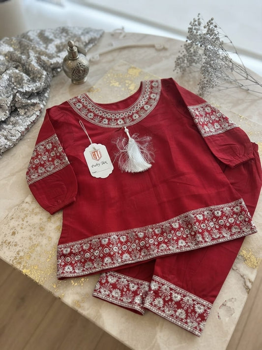 Traditional Charm 2-Piece Kurti Outfit for Girls
