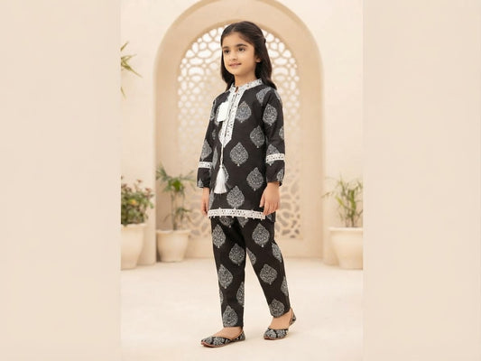 "Elegant Printed Khaddar Outfits Featuring Trendy Flapper Trouser Sets"
