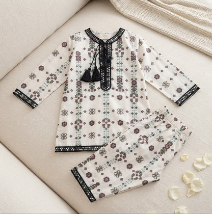 "Elegant Printed Khaddar Outfits Featuring Trendy Flapper Trouser Sets"