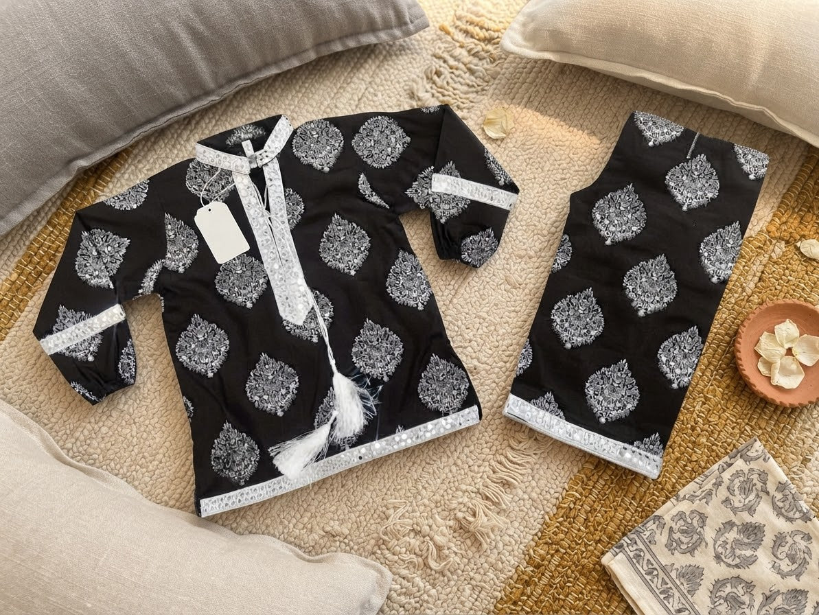 "Elegant Printed Khaddar Outfits Featuring Trendy Flapper Trouser Sets"